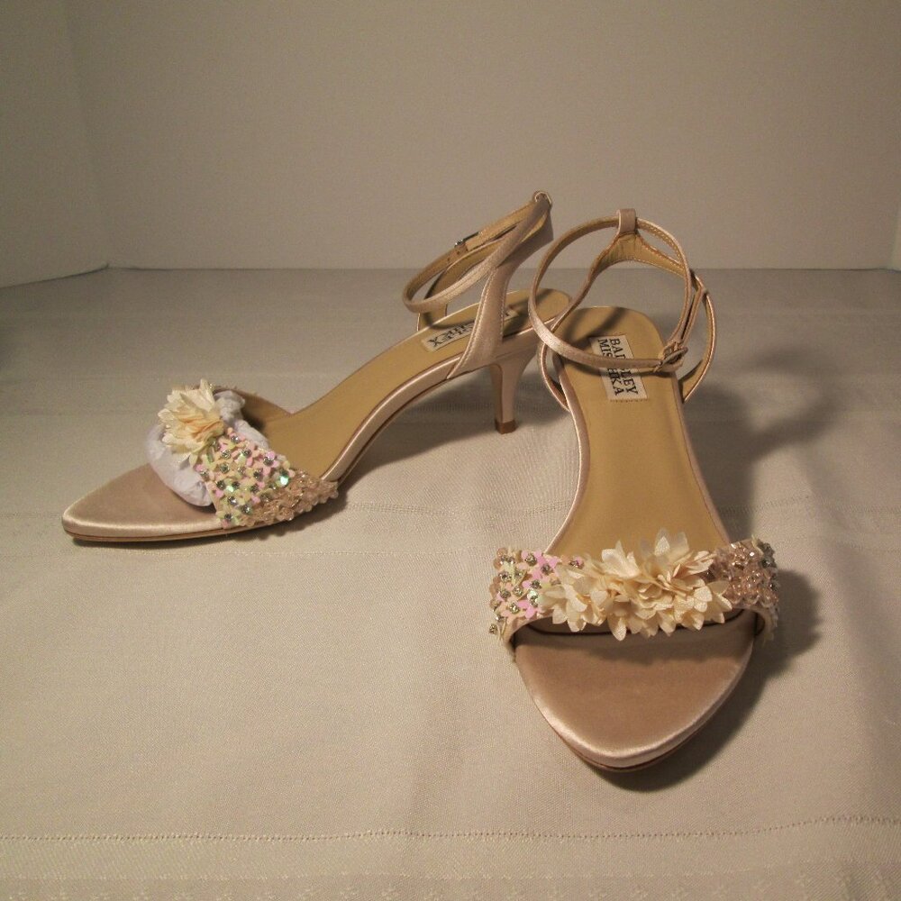 🌸 Badgley Mischka Embellished Satin Ankle-Strap Heels 🌸 - Picture 5 of 7